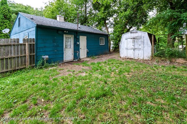 1223 Warwick Drive, Lansing, MI 48910