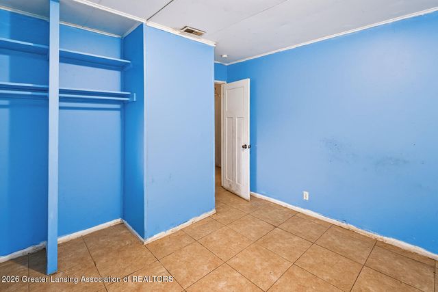 1223 Warwick Drive, Lansing, MI 48910