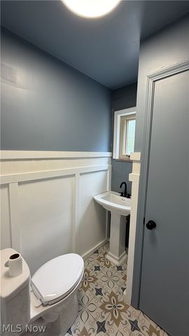 24420 Glenbrook Boulevard, Euclid, OH 44117