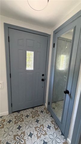 24420 Glenbrook Boulevard, Euclid, OH 44117