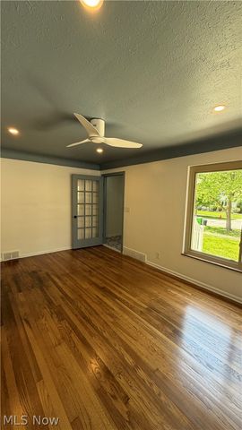 24420 Glenbrook Boulevard, Euclid, OH 44117
