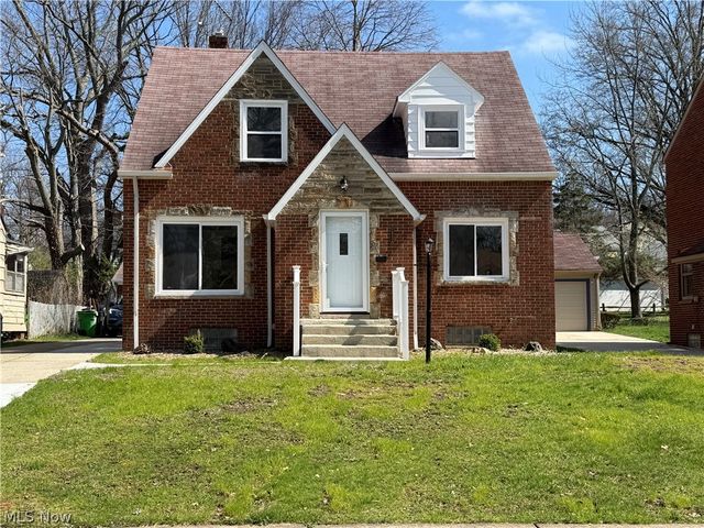 24420 Glenbrook Boulevard, Euclid, OH 44117