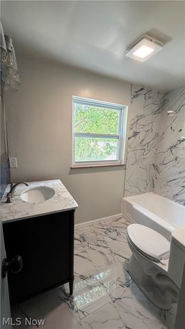 24420 Glenbrook Boulevard, Euclid, OH 44117