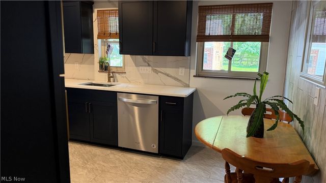 24420 Glenbrook Boulevard, Euclid, OH 44117