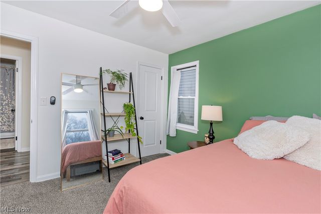 1608 Sunview Road, Lyndhurst, OH 44124