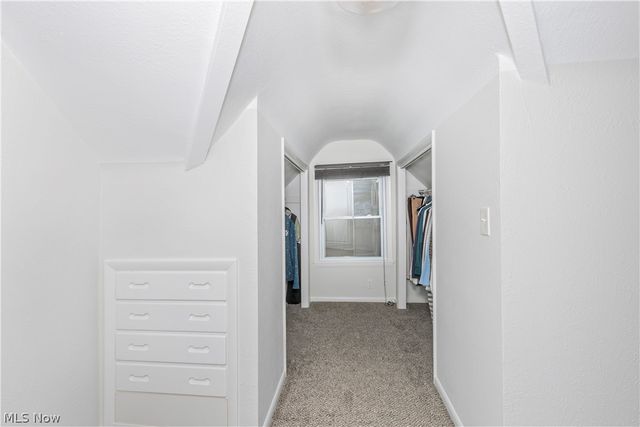 1608 Sunview Road, Lyndhurst, OH 44124