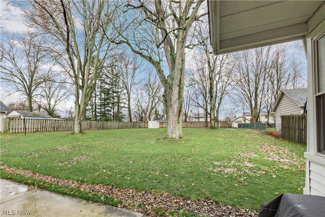 1608 Sunview Road, Lyndhurst, OH 44124