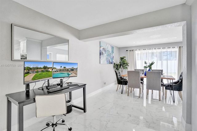 1005 SE 9th Ave, Deerfield Beach, FL 33441