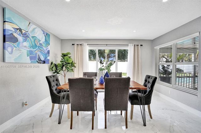 1005 SE 9th Ave, Deerfield Beach, FL 33441