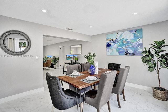 1005 SE 9th Ave, Deerfield Beach, FL 33441