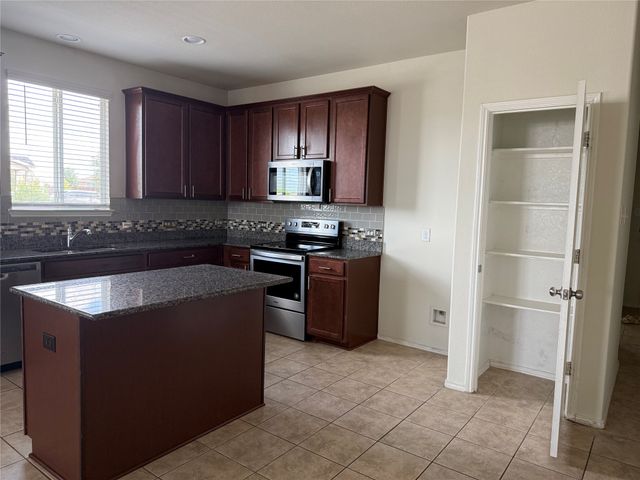 2225 Heaton Street, Forney, TX 75126