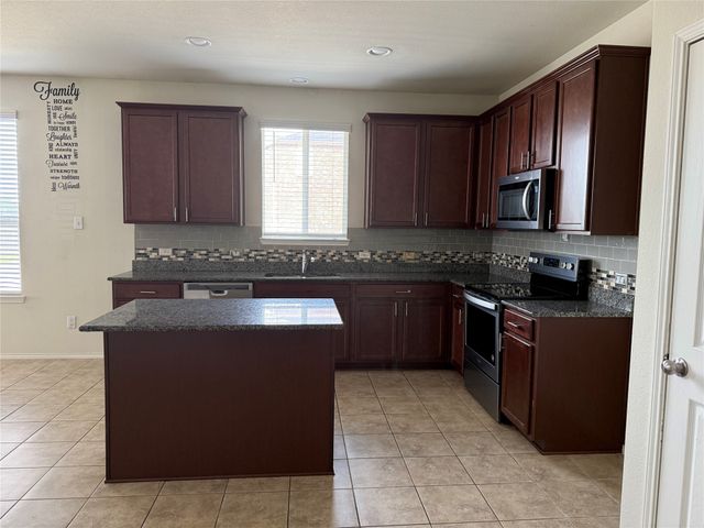 2225 Heaton Street, Forney, TX 75126