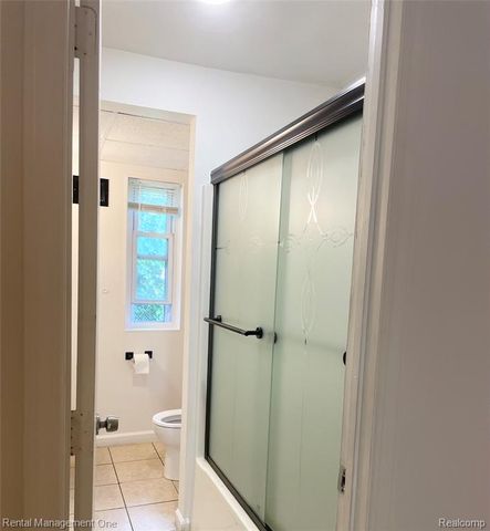 29518 Joy Road, Livonia, MI 48150