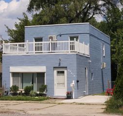 29518 Joy Road, Livonia, MI 48150