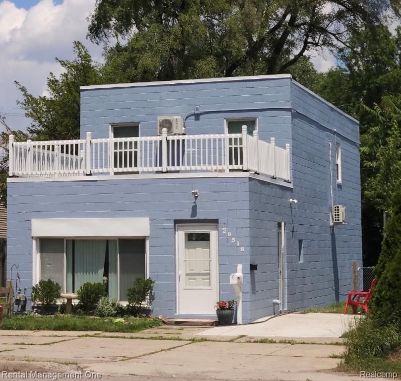 29518 Joy Road, Livonia, MI 48150