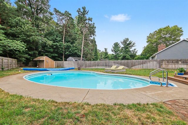 1954 Glenvale Drive, Wyoming, MI 49519