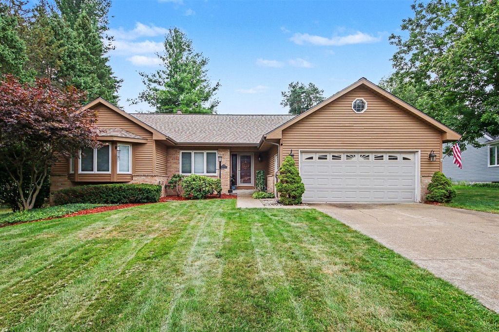 1954 Glenvale Drive, Wyoming, MI 49519