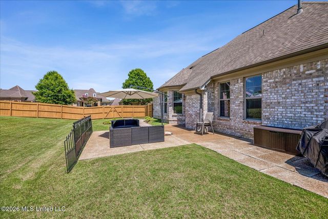 2606 Summer Knoll Drive, Southaven, MS 38672