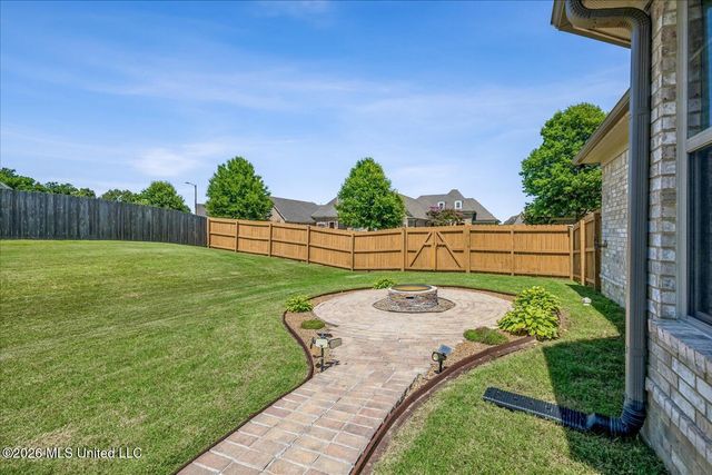 2606 Summer Knoll Drive, Southaven, MS 38672