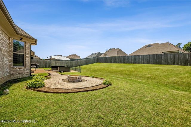 2606 Summer Knoll Drive, Southaven, MS 38672