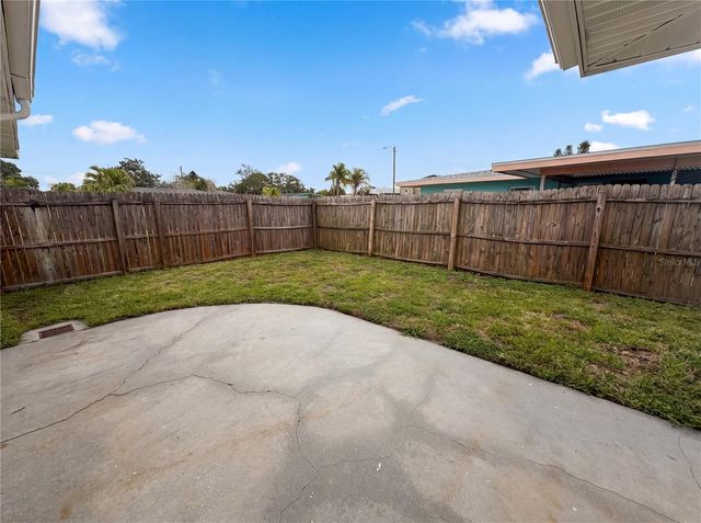 567 BAYWOOD DRIVE N, Dunedin, FL 34698