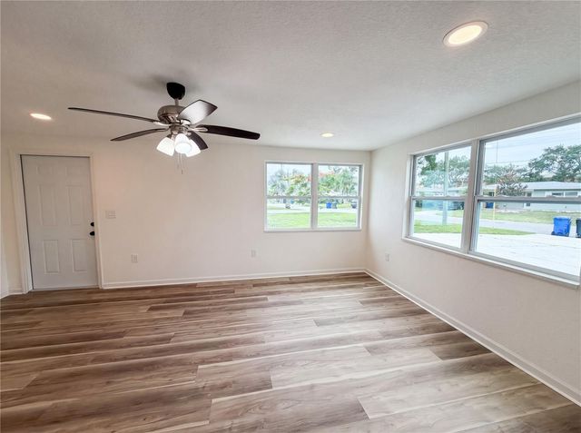 567 BAYWOOD DRIVE N, Dunedin, FL 34698