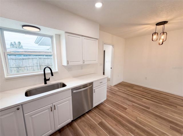 567 BAYWOOD DRIVE N, Dunedin, FL 34698