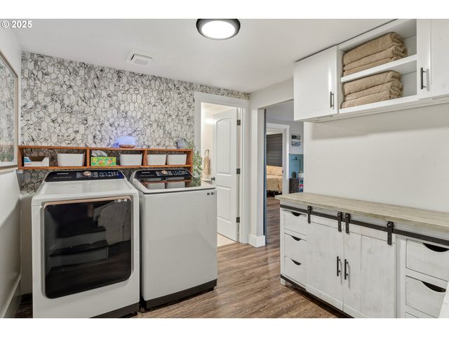 17006 Ne 182ND Ave, Brush Prairie, WA 98606