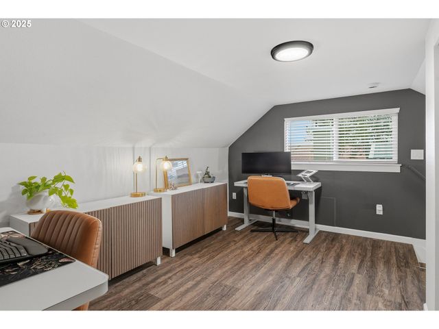 17006 Ne 182ND Ave, Brush Prairie, WA 98606