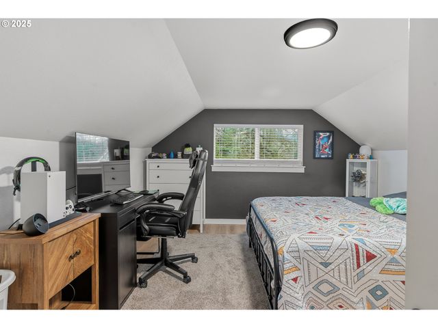 17006 Ne 182ND Ave, Brush Prairie, WA 98606