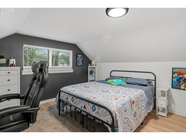 17006 Ne 182ND Ave, Brush Prairie, WA 98606