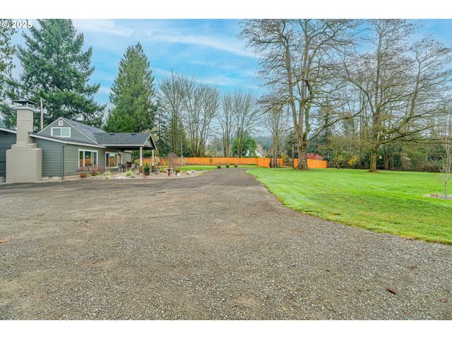 17006 Ne 182ND Ave, Brush Prairie, WA 98606