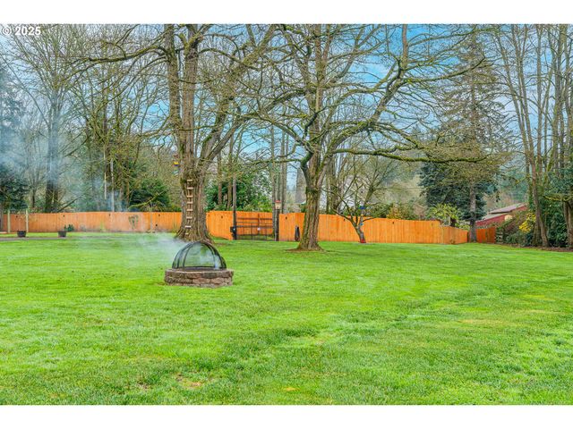 17006 Ne 182ND Ave, Brush Prairie, WA 98606