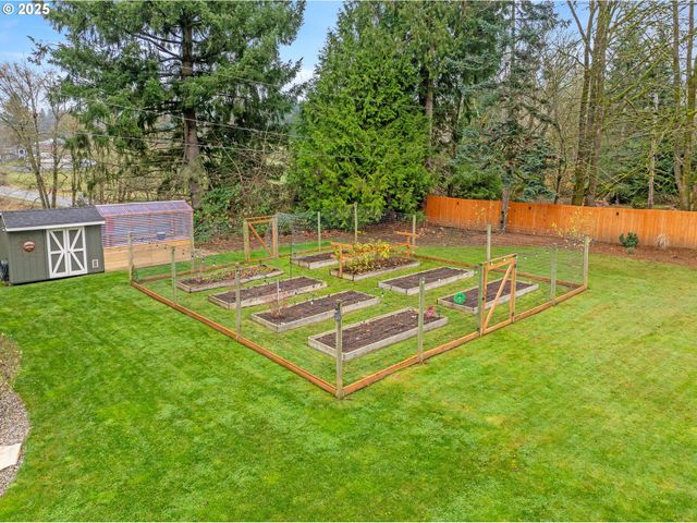 17006 Ne 182ND Ave, Brush Prairie, WA 98606