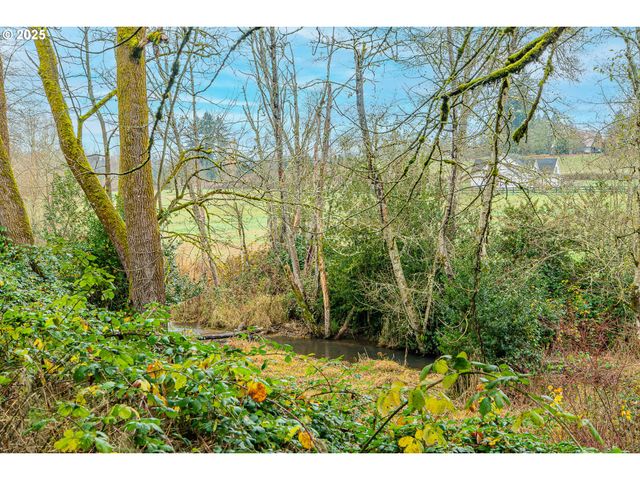 17006 Ne 182ND Ave, Brush Prairie, WA 98606