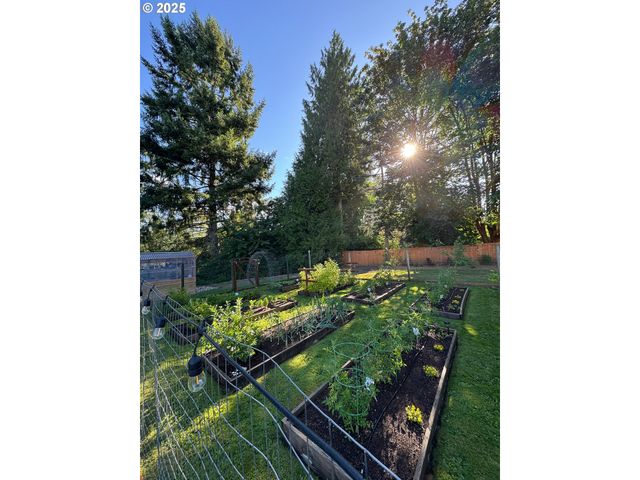 17006 Ne 182ND Ave, Brush Prairie, WA 98606