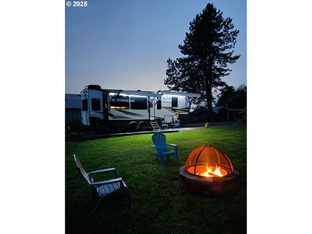 17006 Ne 182ND Ave, Brush Prairie, WA 98606