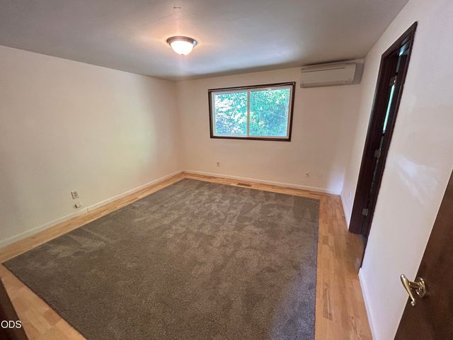 144 Belindy Circle, Grants Pass, OR 97527