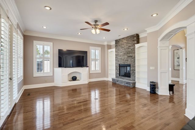 115 MEADOWBROOK DR, Bolivar, TN 38008