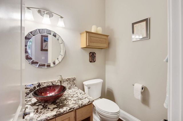 115 MEADOWBROOK DR, Bolivar, TN 38008