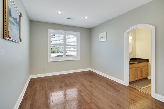 115 MEADOWBROOK DR, Bolivar, TN 38008