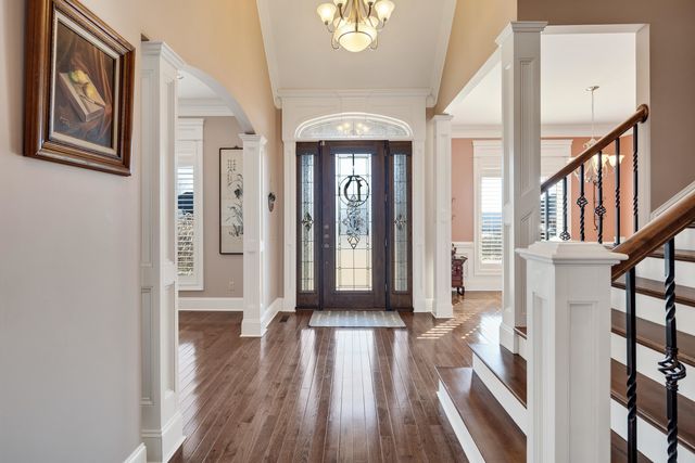 115 MEADOWBROOK DR, Bolivar, TN 38008