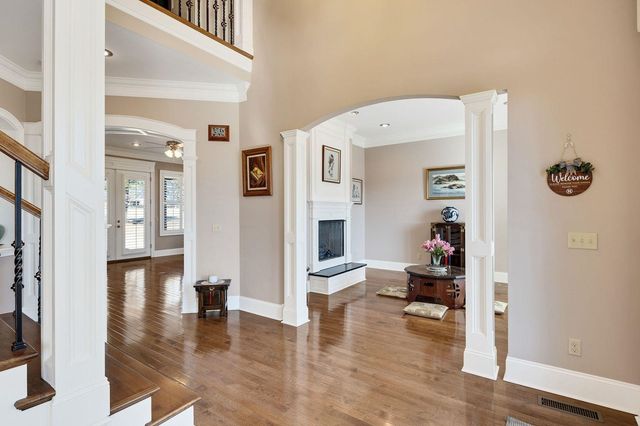 115 MEADOWBROOK DR, Bolivar, TN 38008