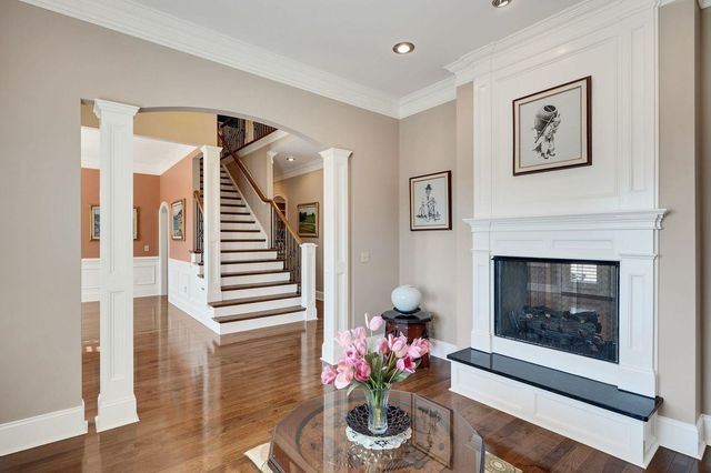 115 MEADOWBROOK DR, Bolivar, TN 38008