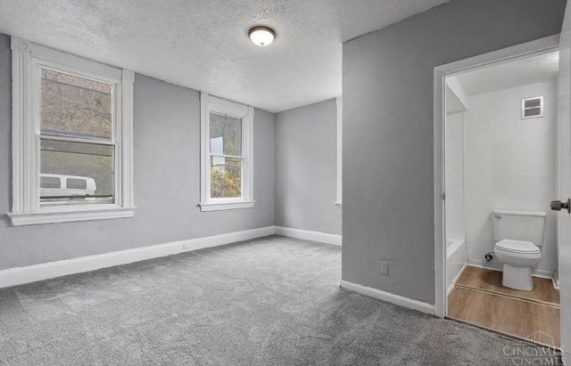 1637 Waverly Avenue, Cincinnati, OH 45214