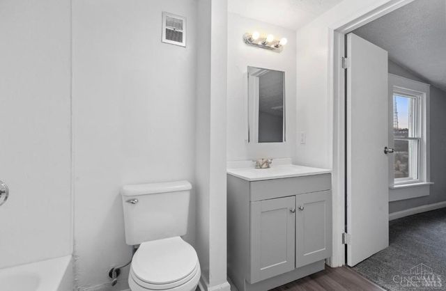 1637 Waverly Avenue, Cincinnati, OH 45214