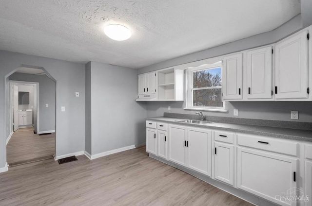 1637 Waverly Avenue, Cincinnati, OH 45214