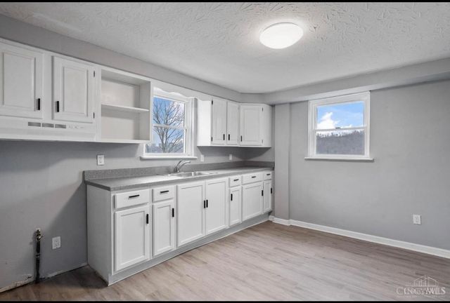 1637 Waverly Avenue, Cincinnati, OH 45214