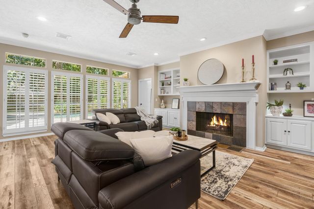 34 Smokestone Drive, The Woodlands, TX 77381