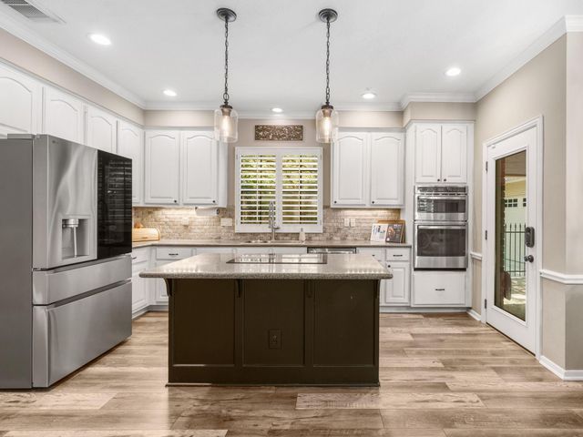 34 Smokestone Drive, The Woodlands, TX 77381
